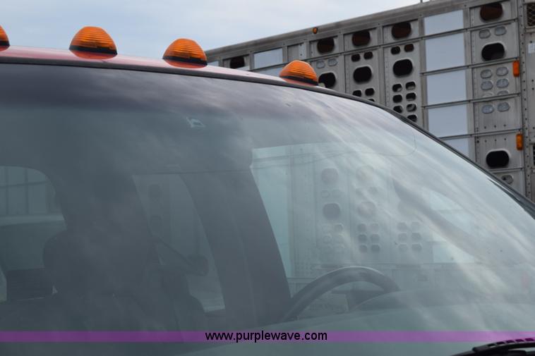 image for item L3471 2005 Ford F350 Super Duty SuperCab pickup truck