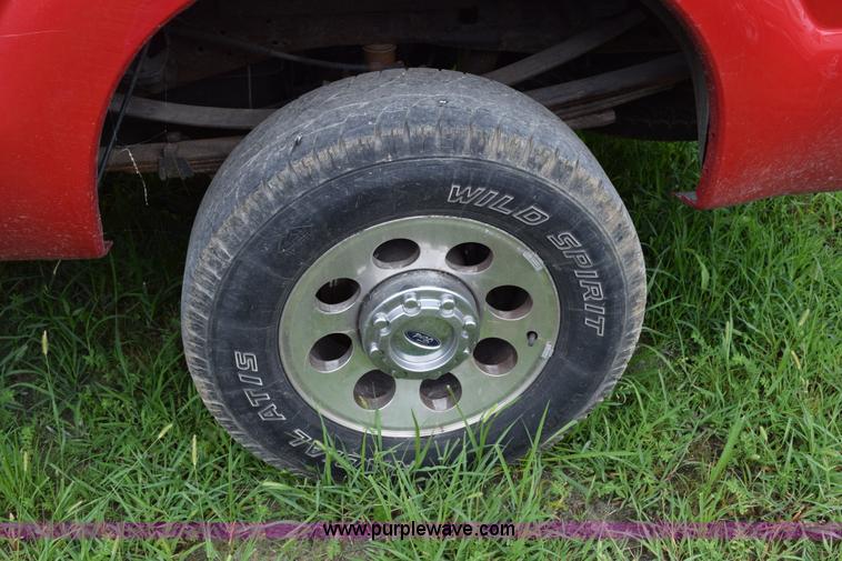 image for item L3471 2005 Ford F350 Super Duty SuperCab pickup truck