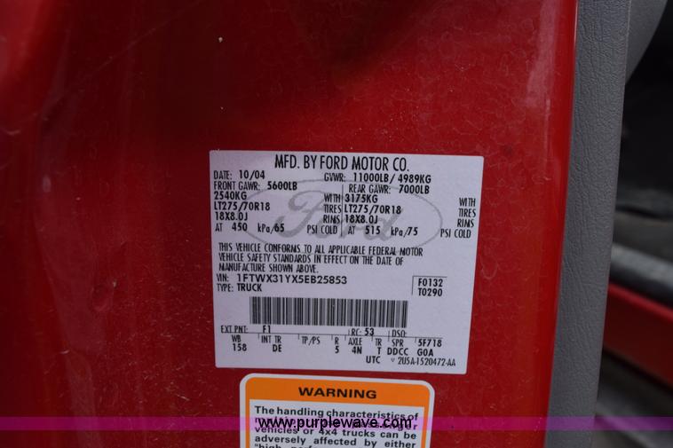 image for item L3471 2005 Ford F350 Super Duty SuperCab pickup truck