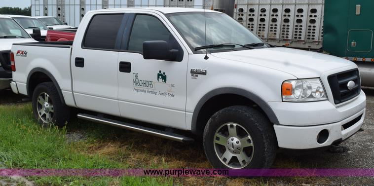 image for item L3472 2007 Ford F150 SuperCrew pickup truck