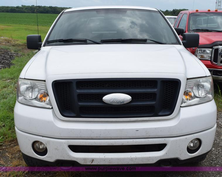 image for item L3472 2007 Ford F150 SuperCrew pickup truck