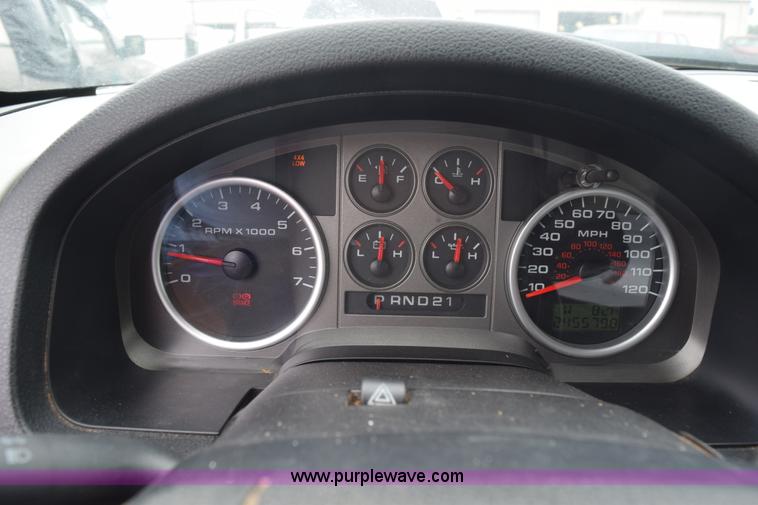 image for item L3472 2007 Ford F150 SuperCrew pickup truck