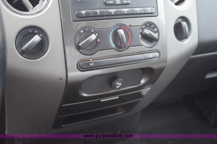 image for item L3472 2007 Ford F150 SuperCrew pickup truck