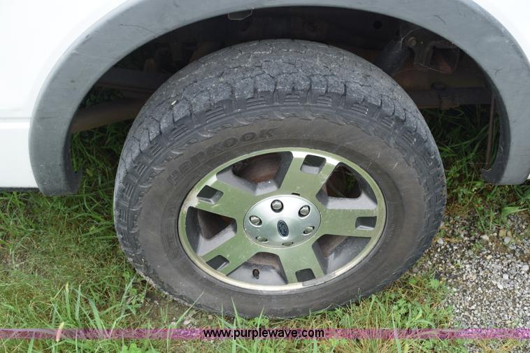 image for item L3472 2007 Ford F150 SuperCrew pickup truck