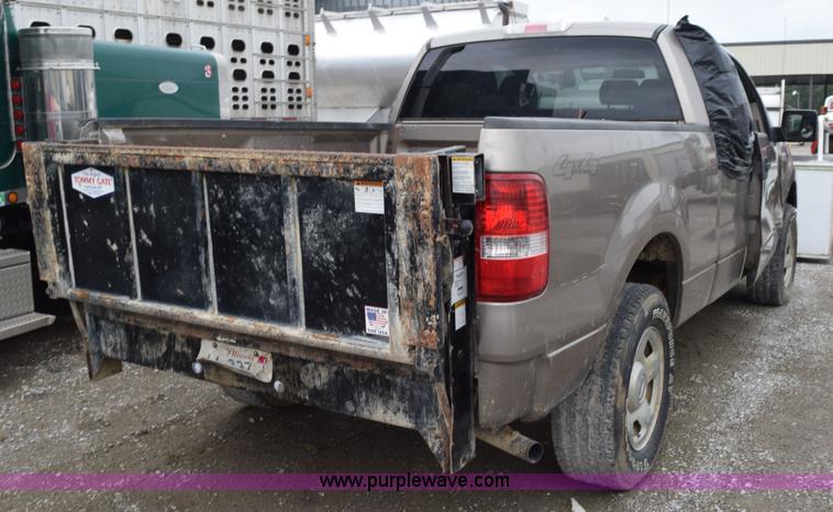 image for item L3473 2005 Ford F150 SuperCab pickup truck