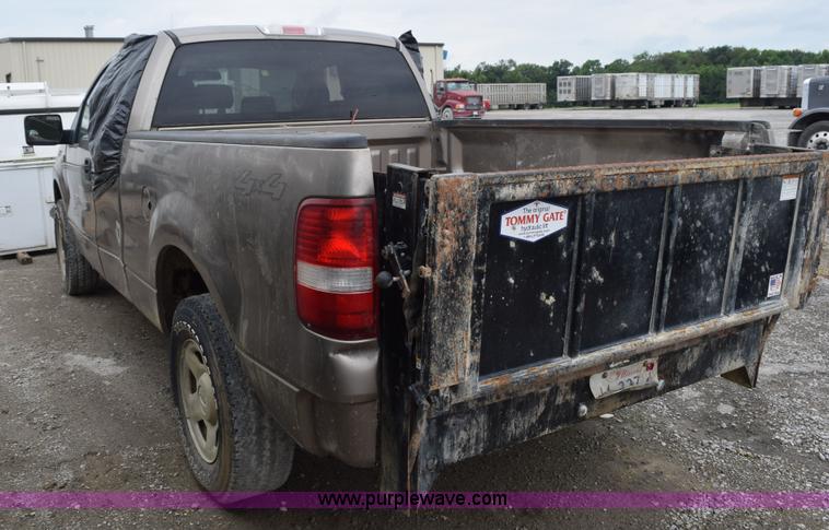 image for item L3473 2005 Ford F150 SuperCab pickup truck