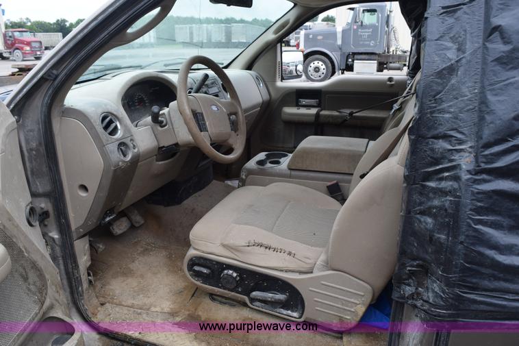 image for item L3473 2005 Ford F150 SuperCab pickup truck