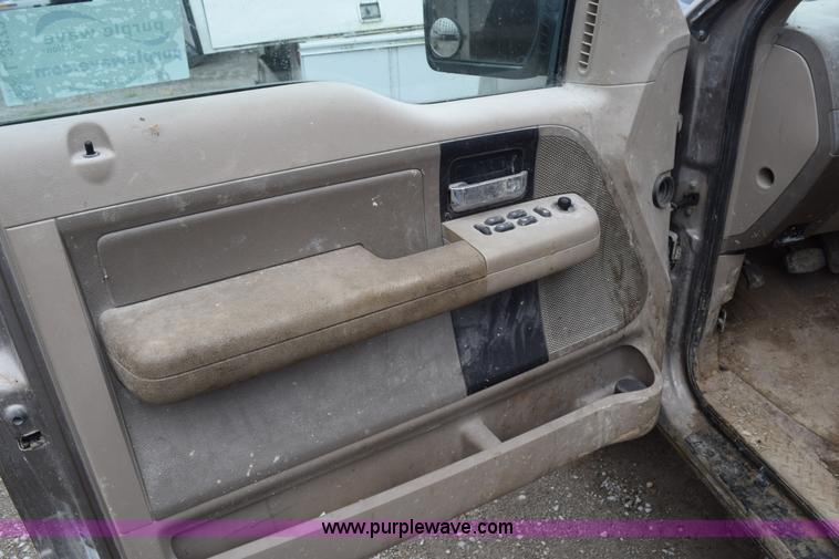 image for item L3473 2005 Ford F150 SuperCab pickup truck