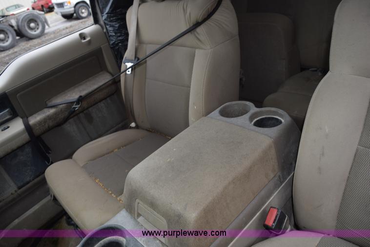 image for item L3473 2005 Ford F150 SuperCab pickup truck