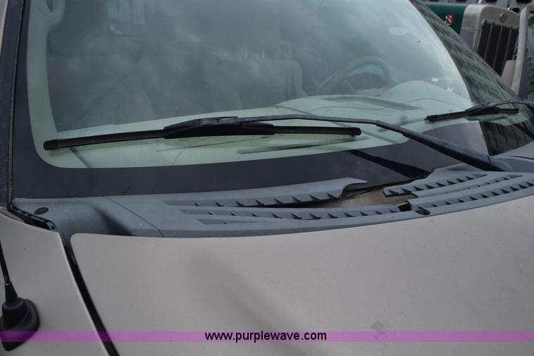 image for item L3473 2005 Ford F150 SuperCab pickup truck