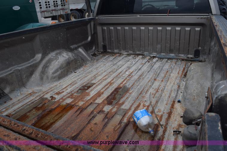 image for item L3473 2005 Ford F150 SuperCab pickup truck