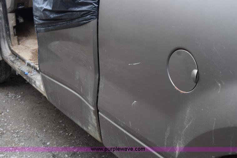 image for item L3473 2005 Ford F150 SuperCab pickup truck