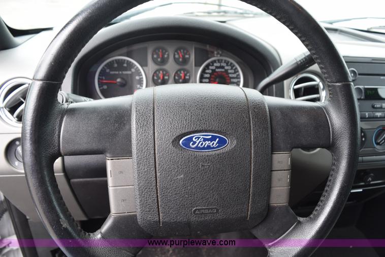 image for item L3479 2007 Ford F150 SuperCrew pickup truck