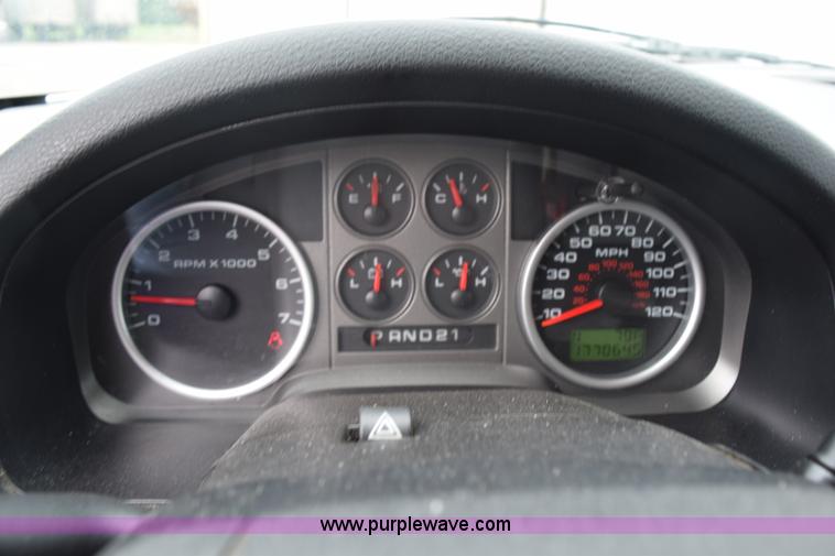 image for item L3479 2007 Ford F150 SuperCrew pickup truck