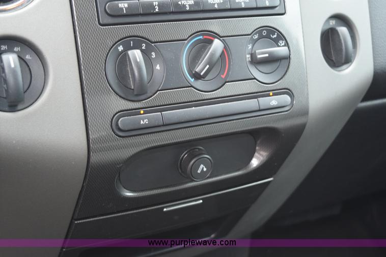 image for item L3479 2007 Ford F150 SuperCrew pickup truck