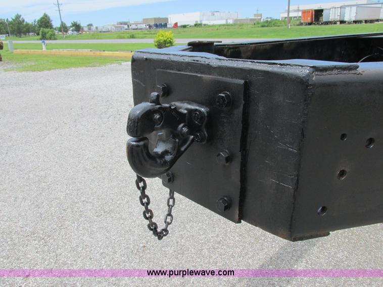 image for item L4022 1979 International Paystar 5000 truck cab and chassis