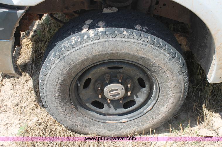 image for item L4358 2005 Ford F250 Super Duty SuperCab pickup truck