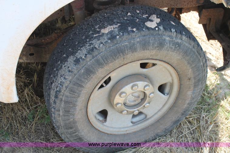 image for item L4358 2005 Ford F250 Super Duty SuperCab pickup truck