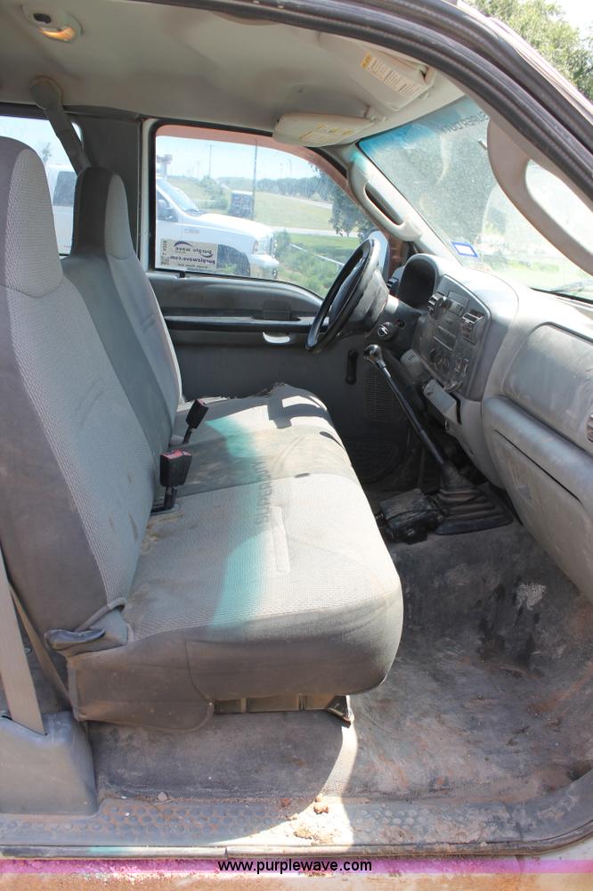 image for item L4358 2005 Ford F250 Super Duty SuperCab pickup truck