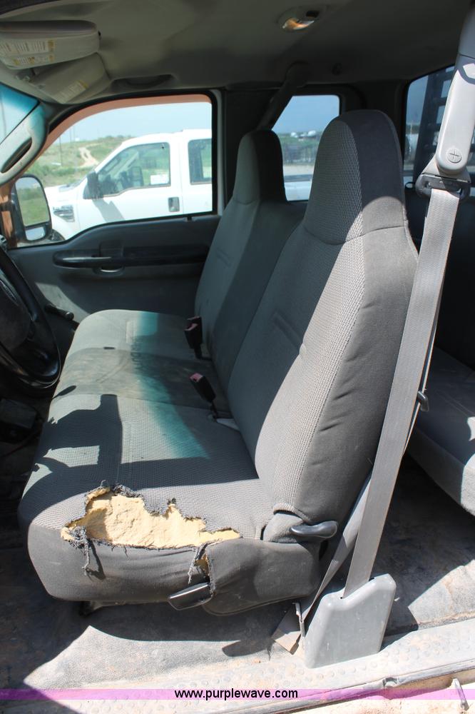 image for item L4358 2005 Ford F250 Super Duty SuperCab pickup truck