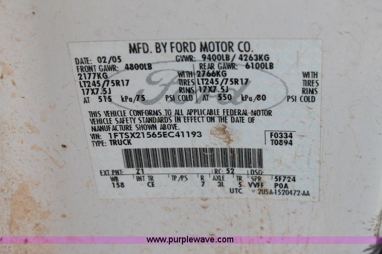 image for item L4358 2005 Ford F250 Super Duty SuperCab pickup truck