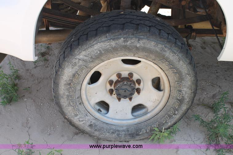 image for item L4359 2006 Ford F350 Super Duty Crew Cab pickup truck