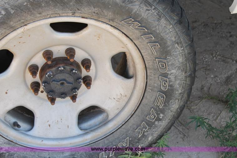 image for item L4359 2006 Ford F350 Super Duty Crew Cab pickup truck