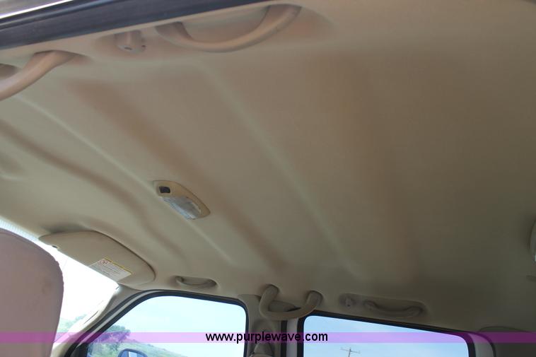 image for item L4359 2006 Ford F350 Super Duty Crew Cab pickup truck