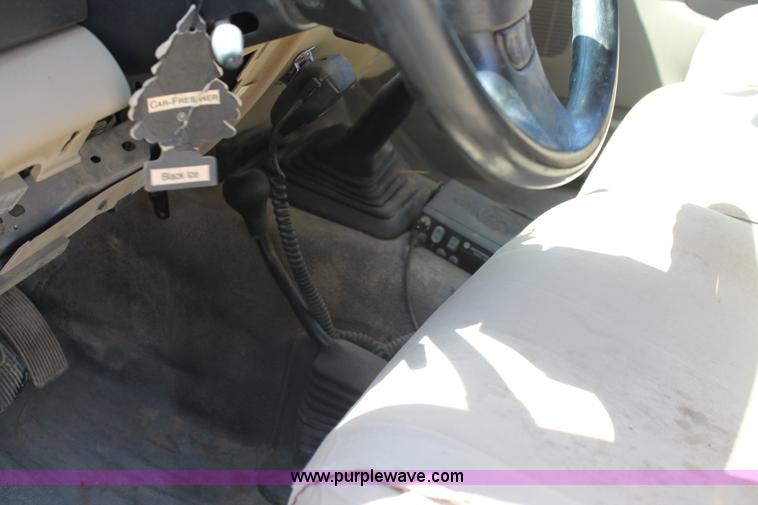 image for item L4359 2006 Ford F350 Super Duty Crew Cab pickup truck