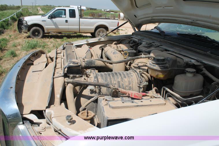 image for item L4359 2006 Ford F350 Super Duty Crew Cab pickup truck