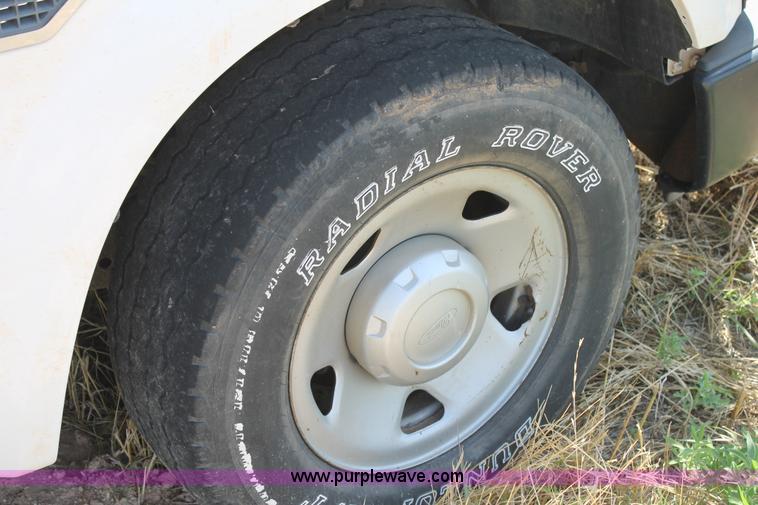 image for item L4361 2008 Ford F350 Super Duty XL Crew Cab pickup truck