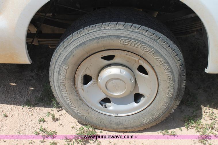 image for item L4361 2008 Ford F350 Super Duty XL Crew Cab pickup truck