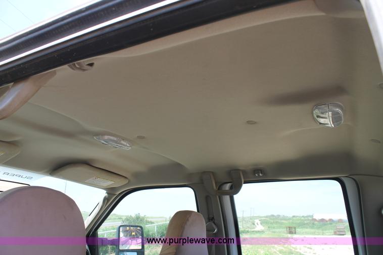 image for item L4361 2008 Ford F350 Super Duty XL Crew Cab pickup truck