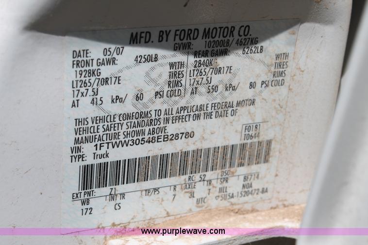 image for item L4361 2008 Ford F350 Super Duty XL Crew Cab pickup truck