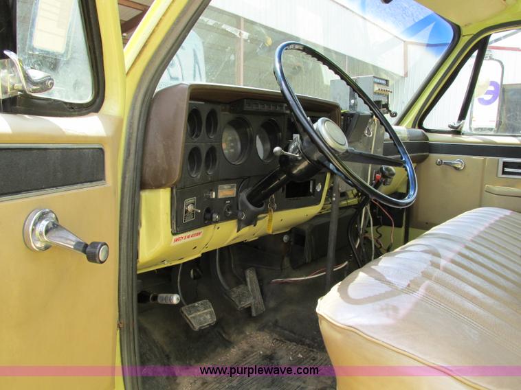 image for item R9369 1983 Chevrolet Kodiak C70 fire truck