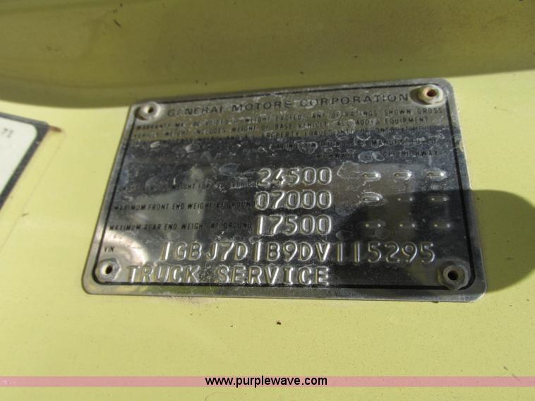 image for item R9369 1983 Chevrolet Kodiak C70 fire truck