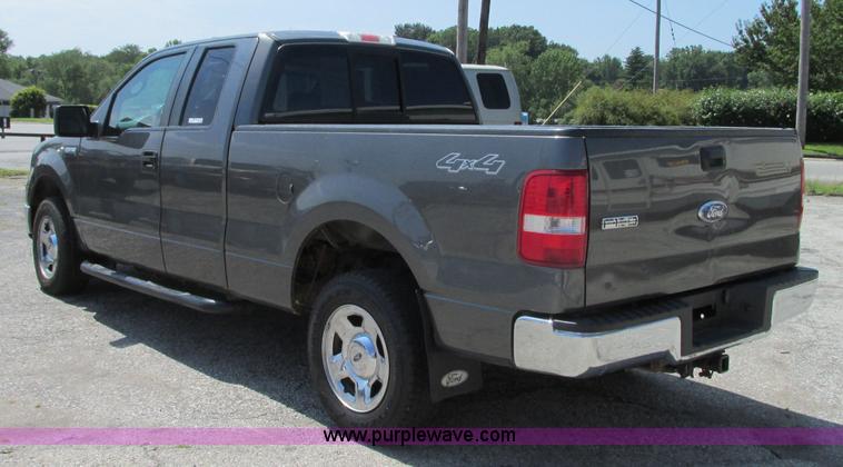 image for item R9370 2007 Ford F150 XLT SuperCab pickup truck