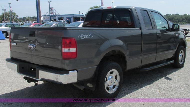 image for item R9370 2007 Ford F150 XLT SuperCab pickup truck