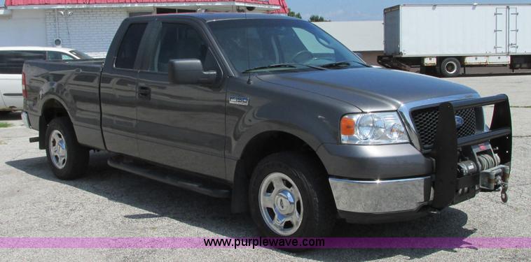 image for item R9370 2007 Ford F150 XLT SuperCab pickup truck