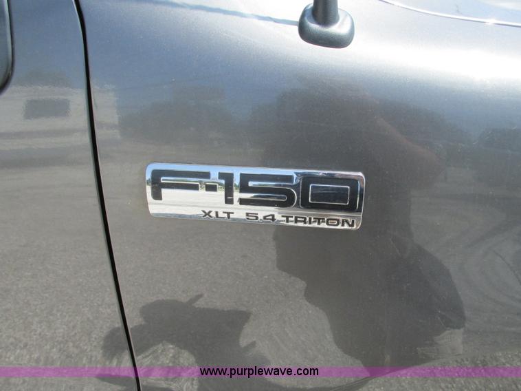 image for item R9370 2007 Ford F150 XLT SuperCab pickup truck