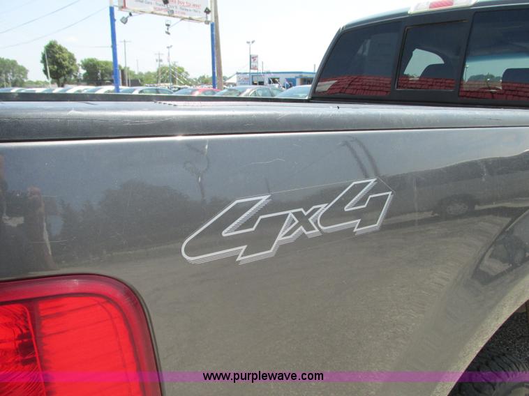 image for item R9370 2007 Ford F150 XLT SuperCab pickup truck