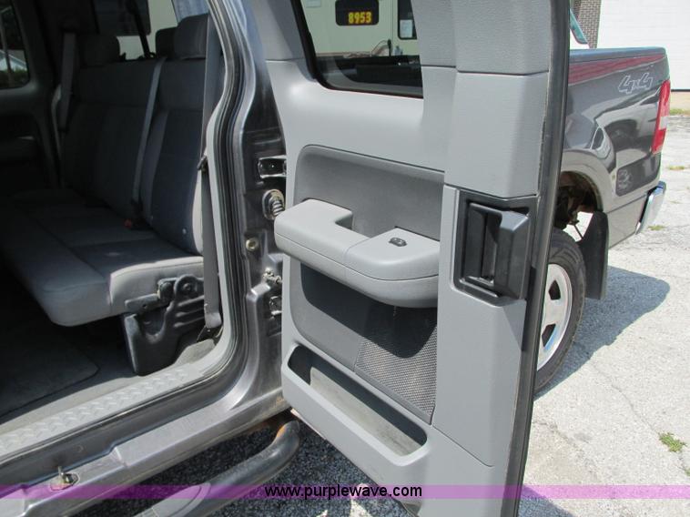 image for item R9370 2007 Ford F150 XLT SuperCab pickup truck