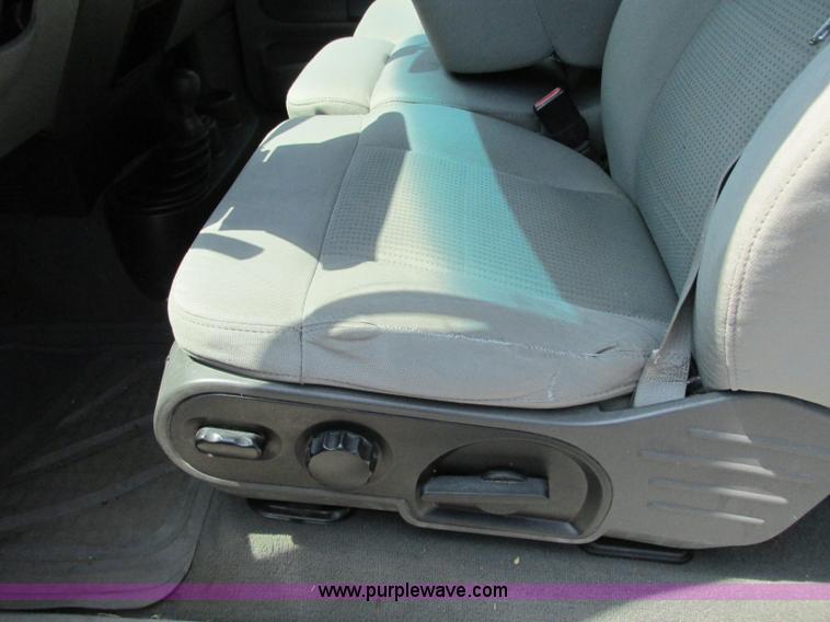 image for item R9370 2007 Ford F150 XLT SuperCab pickup truck