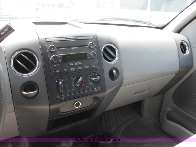 image for item R9370 2007 Ford F150 XLT SuperCab pickup truck