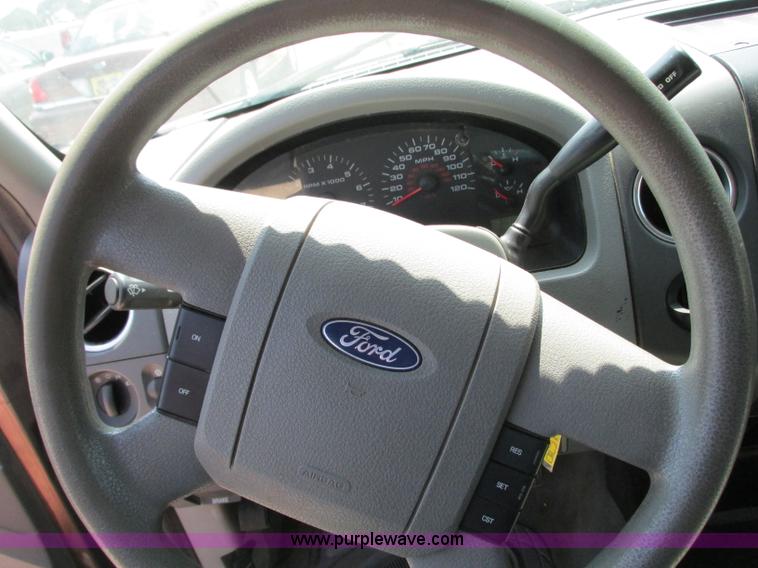 image for item R9370 2007 Ford F150 XLT SuperCab pickup truck