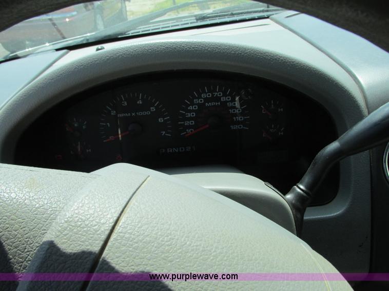 image for item R9370 2007 Ford F150 XLT SuperCab pickup truck