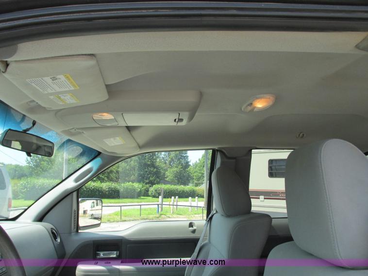 image for item R9370 2007 Ford F150 XLT SuperCab pickup truck