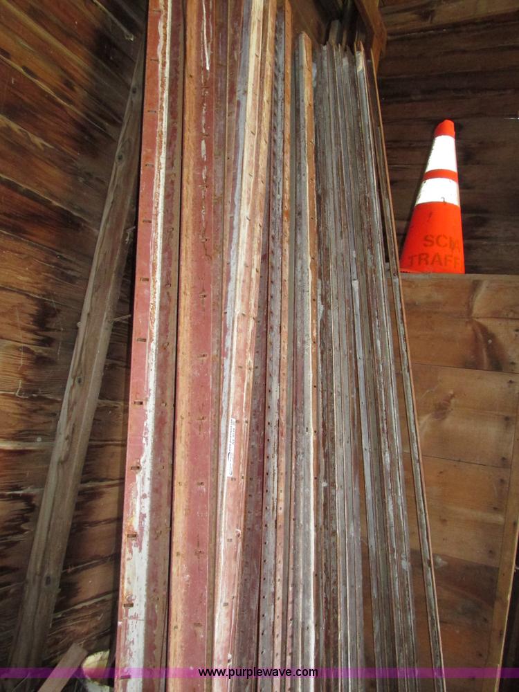 Ellis concrete form brackets, corners, and fillers in Sioux City, IA Item AV9134 sold Purple