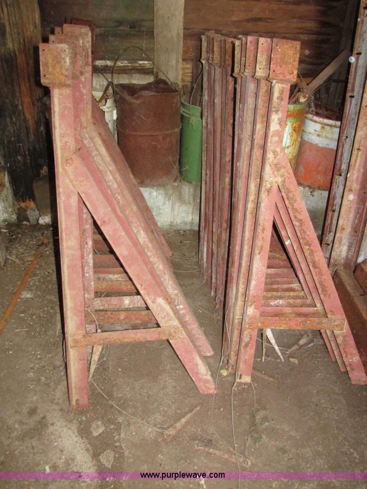 image for item AV9134 Ellis concrete form brackets, corners, and fillers