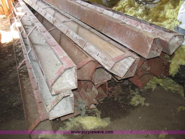 image for item AV9134 Ellis concrete form brackets, corners, and fillers